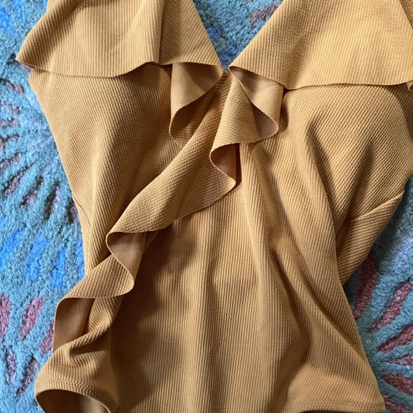 Bathing suit. NWT. Adorable Cupshe yellow , front ruffle & adjustable straps. - Picture 8 of 13